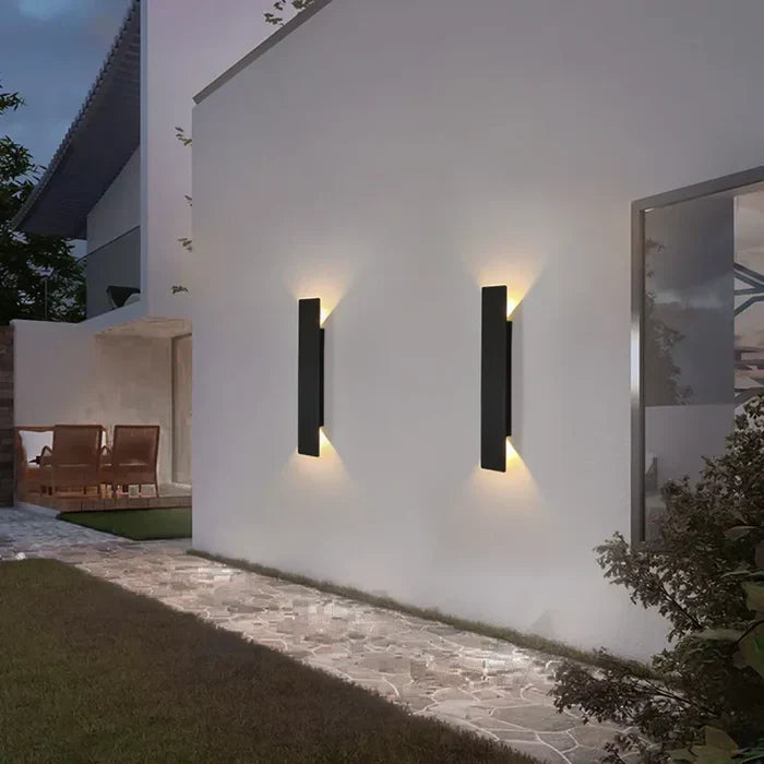 Lille udendørs væglampe 2 W, 5,4x9,7 cm, LED, IP65, aluminium, hvid eller sort