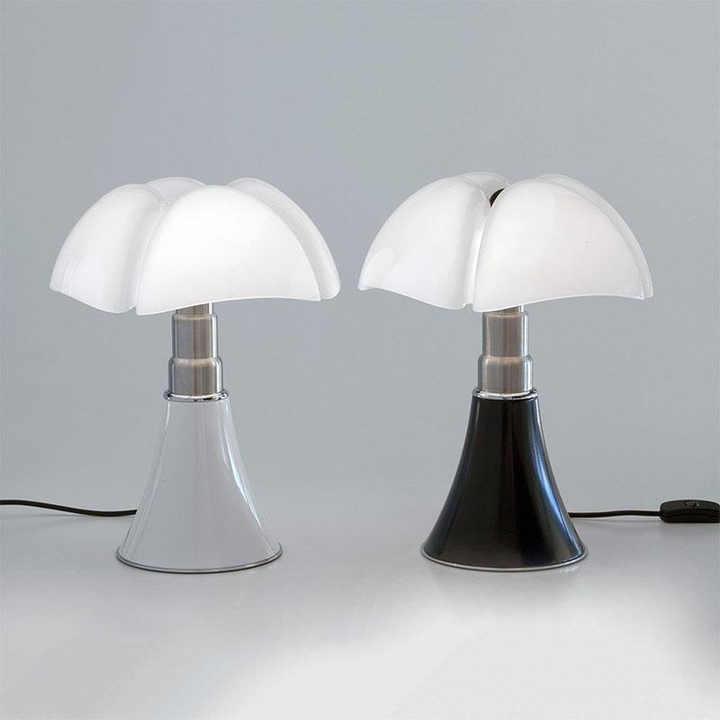 Designbordlampe formet som en blomst