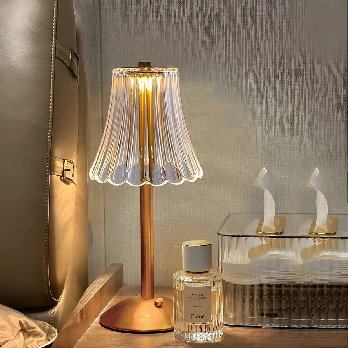 Trådløs bordlampe til spisebordet, 30 cm høj, i glas, touchbetjening, 3 lysfarver, 3600 mAh, USB-C