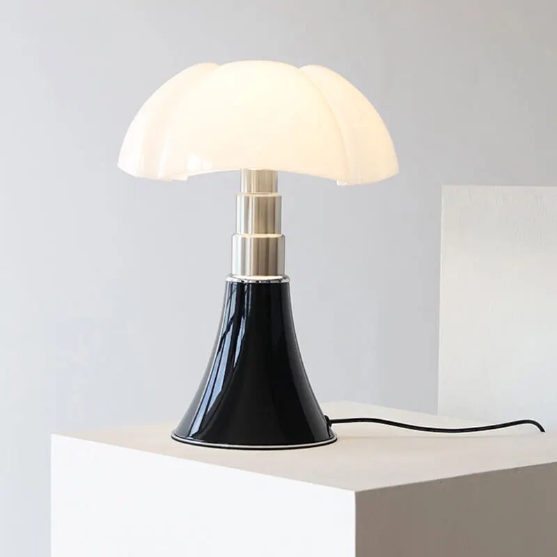 Designbordlampe formet som en blomst