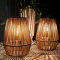 Hængende solcellelanterne, IP65, i rattan, 21 cm, 8 timers driftstid, uden ledninger og stikkontakt