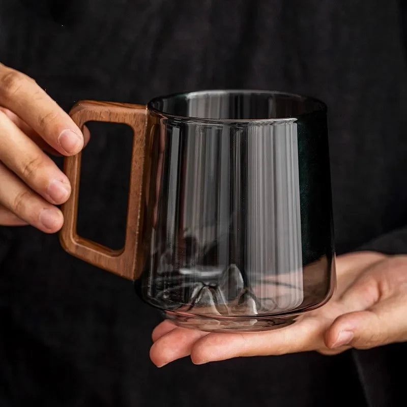 Bjergtinde-kop i dobbeltvægget glas, 300 ml, varmebestandigt borosilikatglas med træhåndtag til kaffe og te
