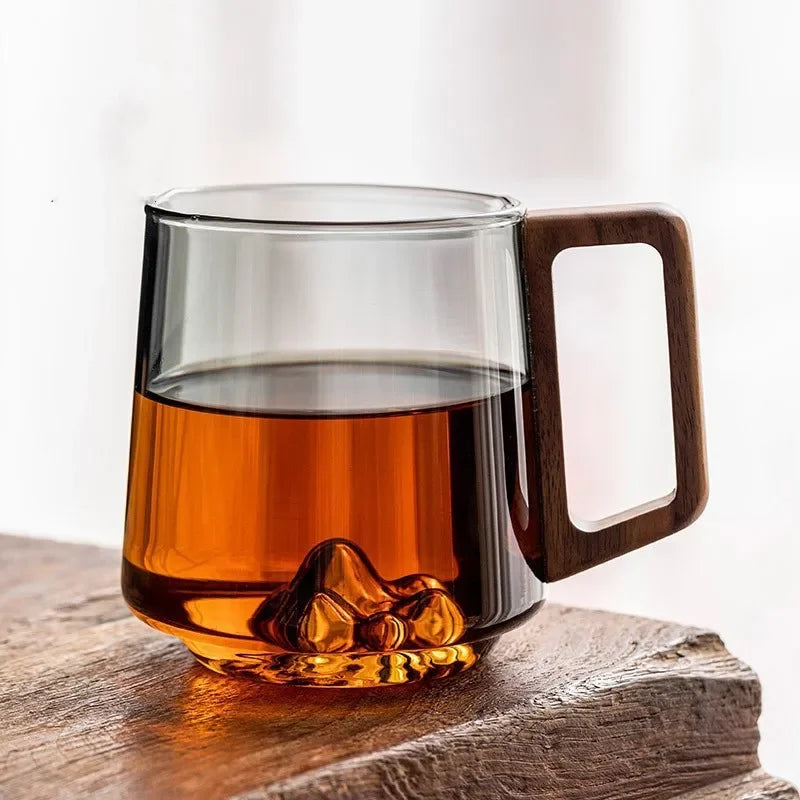 Bjergtinde-kop i dobbeltvægget glas, 300 ml, varmebestandigt borosilikatglas med træhåndtag til kaffe og te