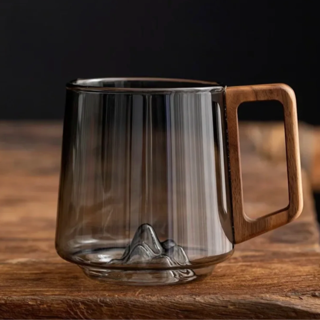 Bjergtinde-kop i dobbeltvægget glas, 300 ml, varmebestandigt borosilikatglas med træhåndtag til kaffe og te