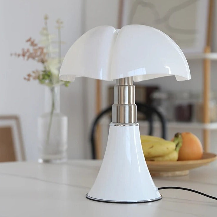 Designbordlampe formet som en blomst