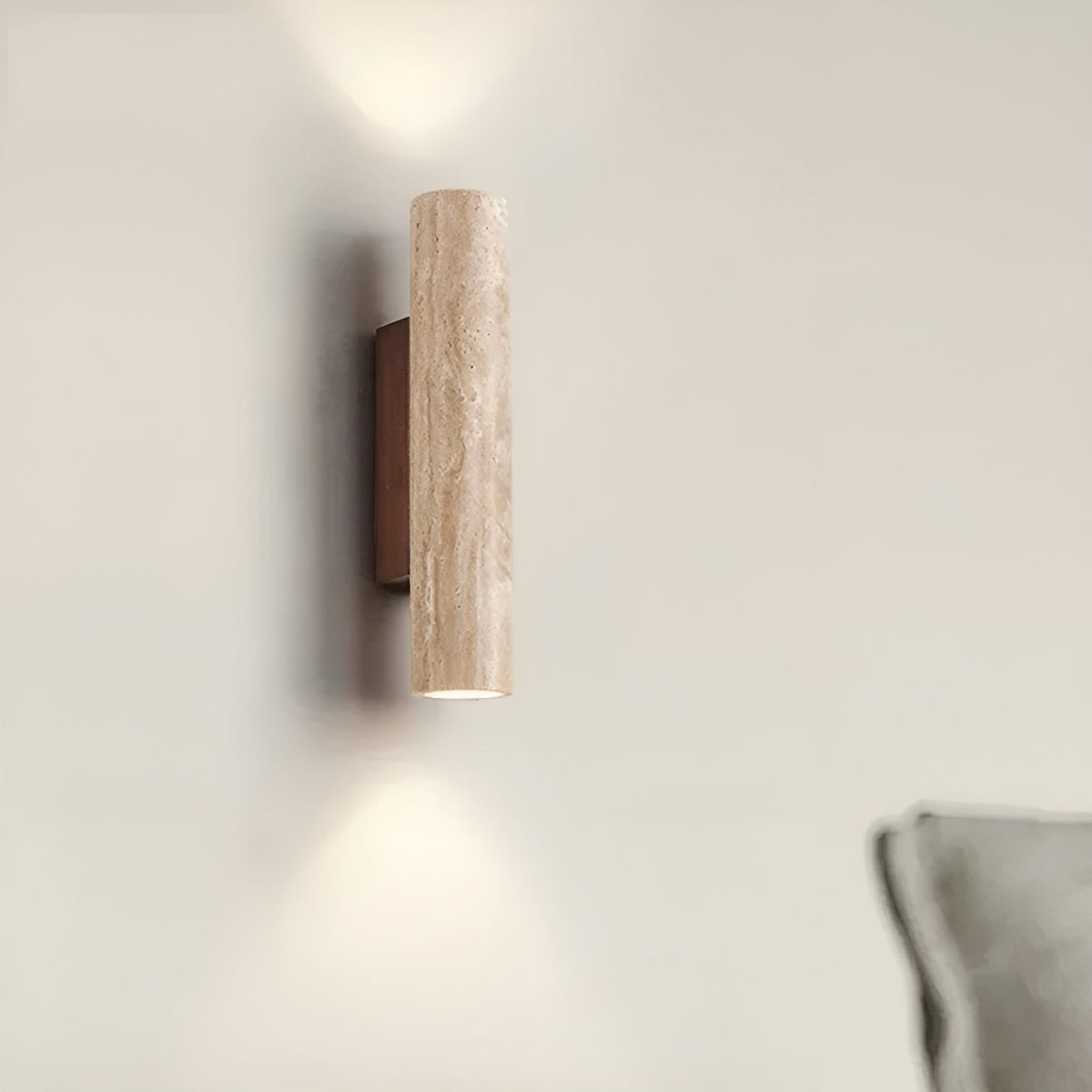 LED-væglampe i travertin og natursten, 28-32 cm, varm hvid, op- og nedlys, design til stue og entré
