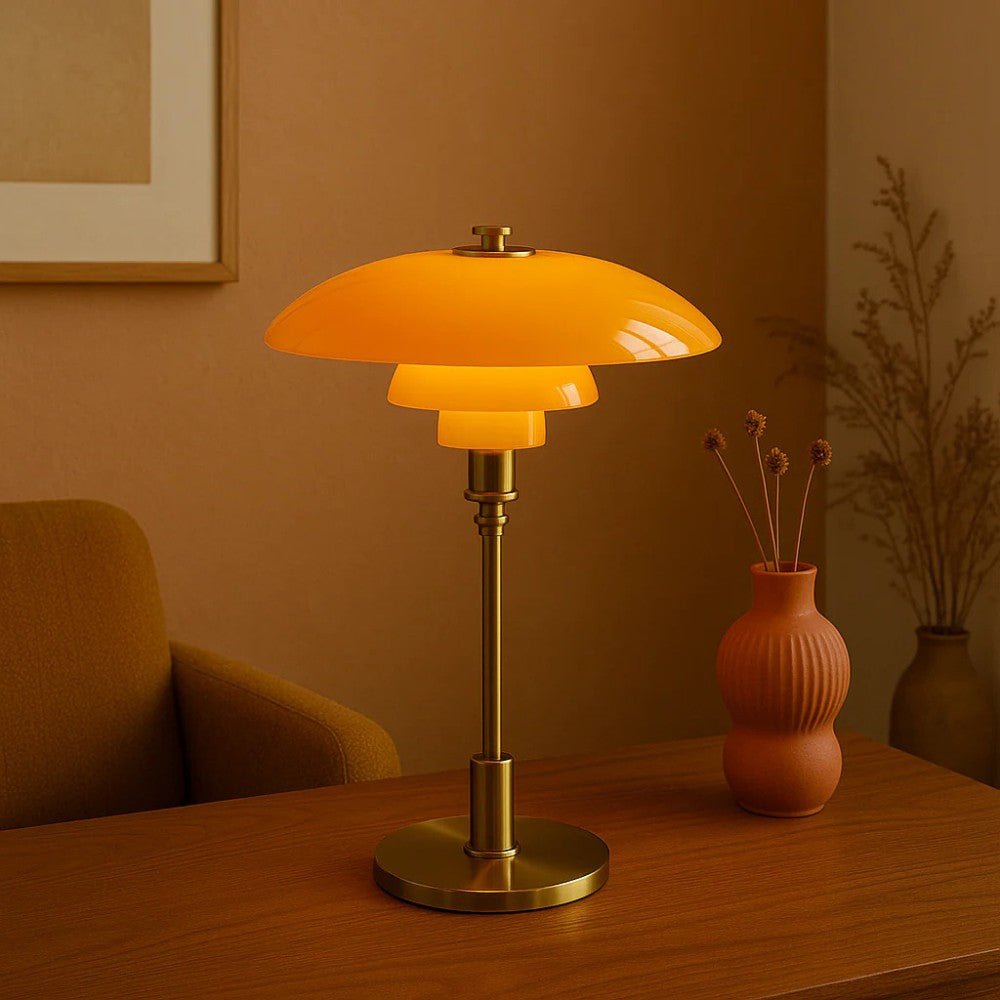 Nordisk bordlampe i glas med E27-fatning