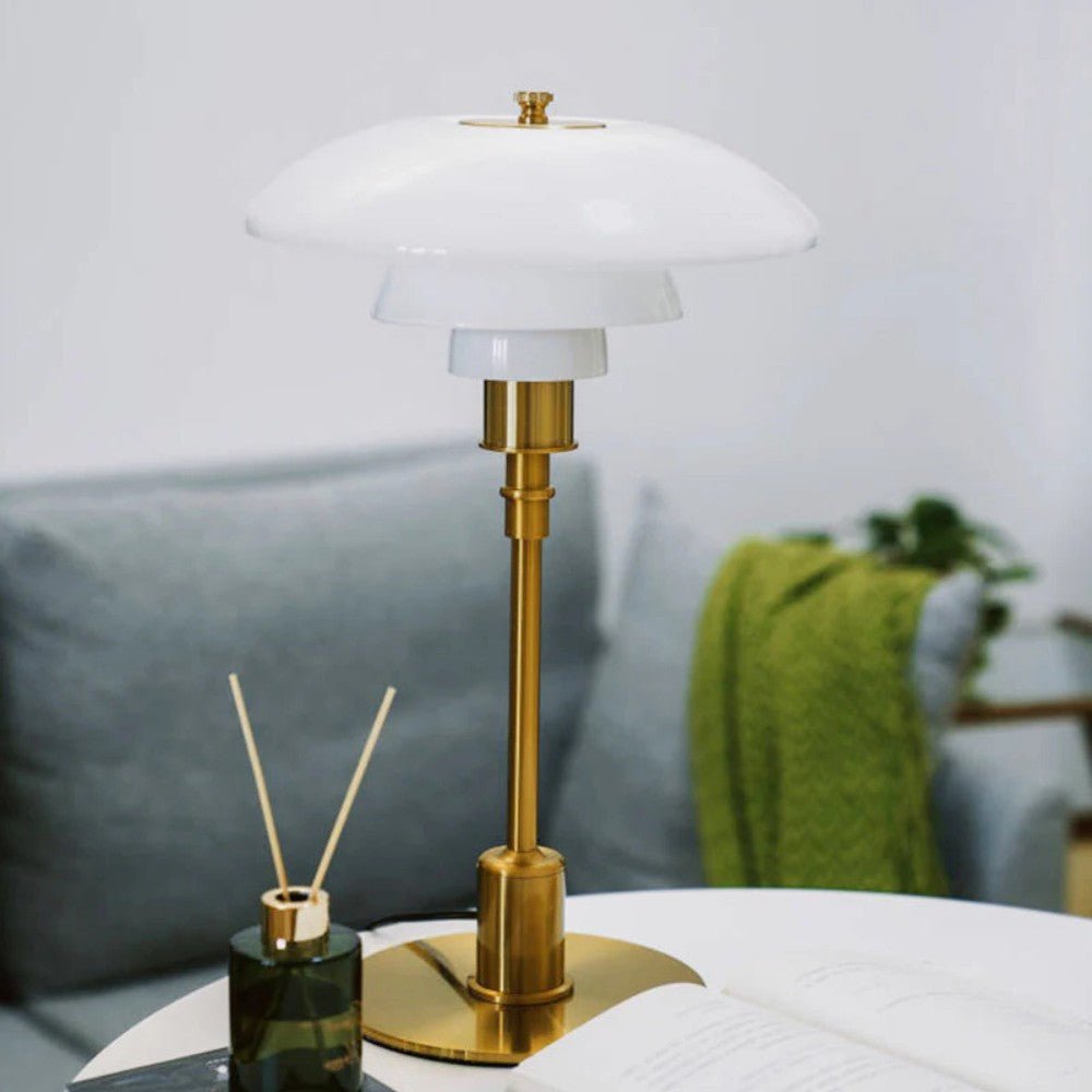 Nordisk bordlampe i glas med E27-fatning