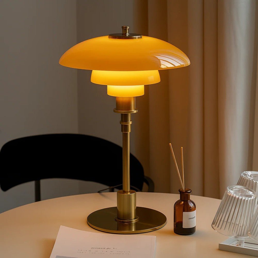 Nordisk bordlampe i glas med E27-fatning